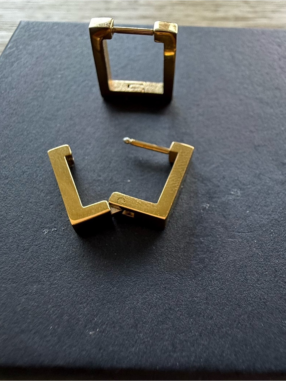 14k Gold-Filled Square Hoop Earrings - Picture 3 of 4